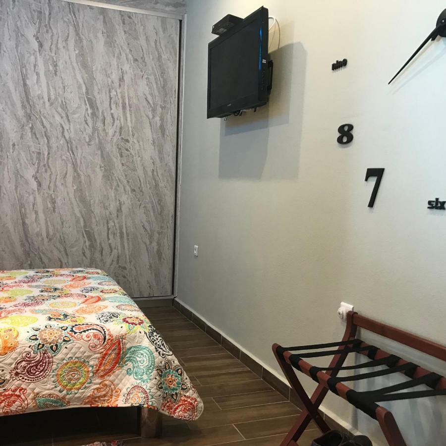 Guest House Gabriela Keratea Экстерьер фото