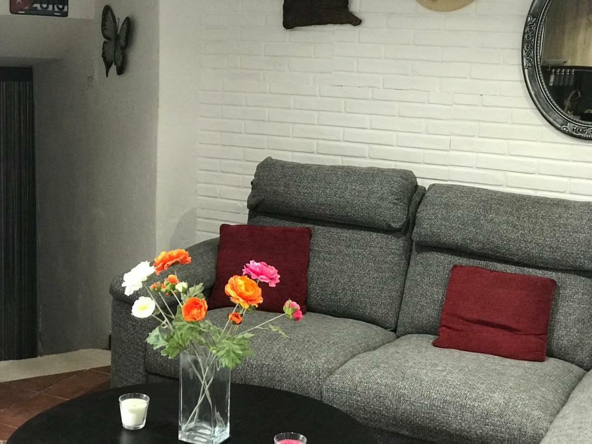 Guest House Gabriela Keratea Экстерьер фото